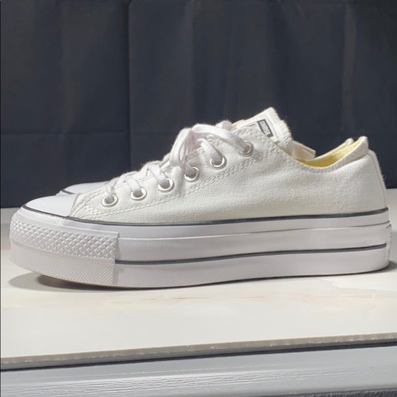 Converse - Picture 2 of 6